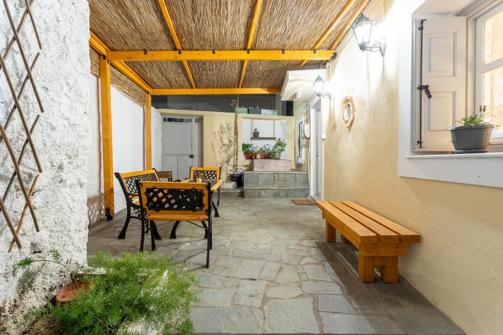 Spacious Home With Yard, Mytilene Lesvos מראה חיצוני תמונה