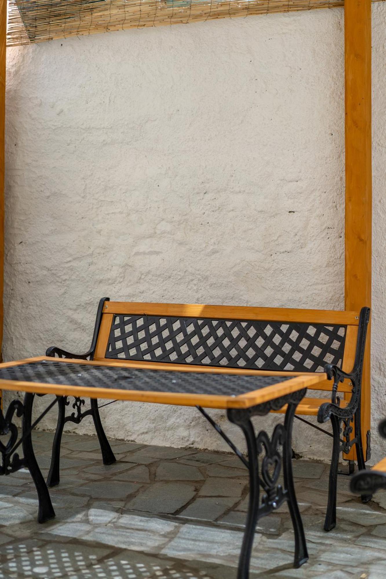 Spacious Home With Yard, Mytilene Lesvos מראה חיצוני תמונה