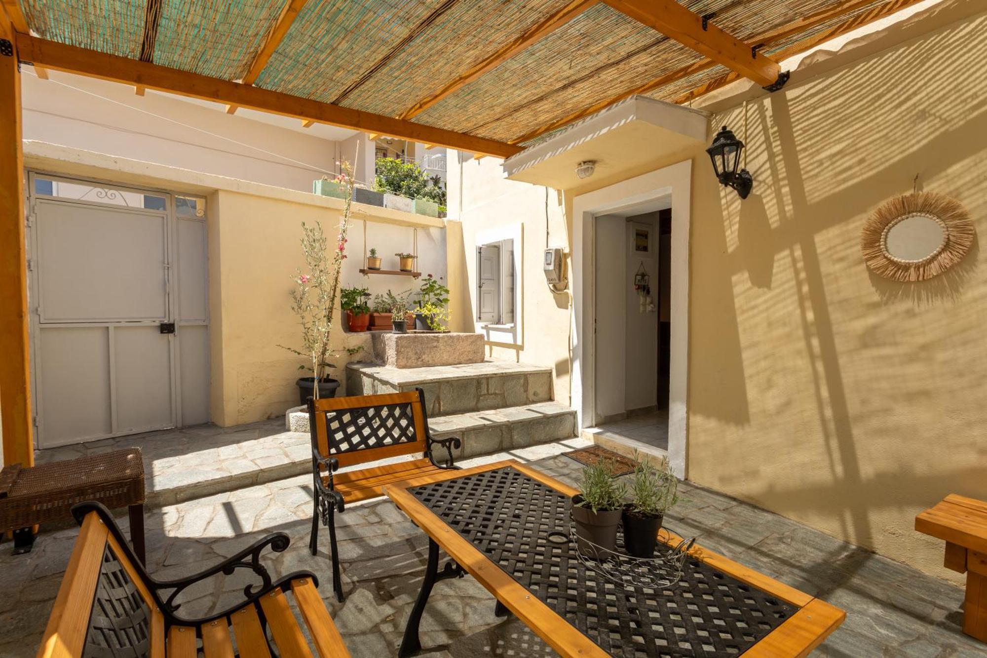 Spacious Home With Yard, Mytilene Lesvos מראה חיצוני תמונה