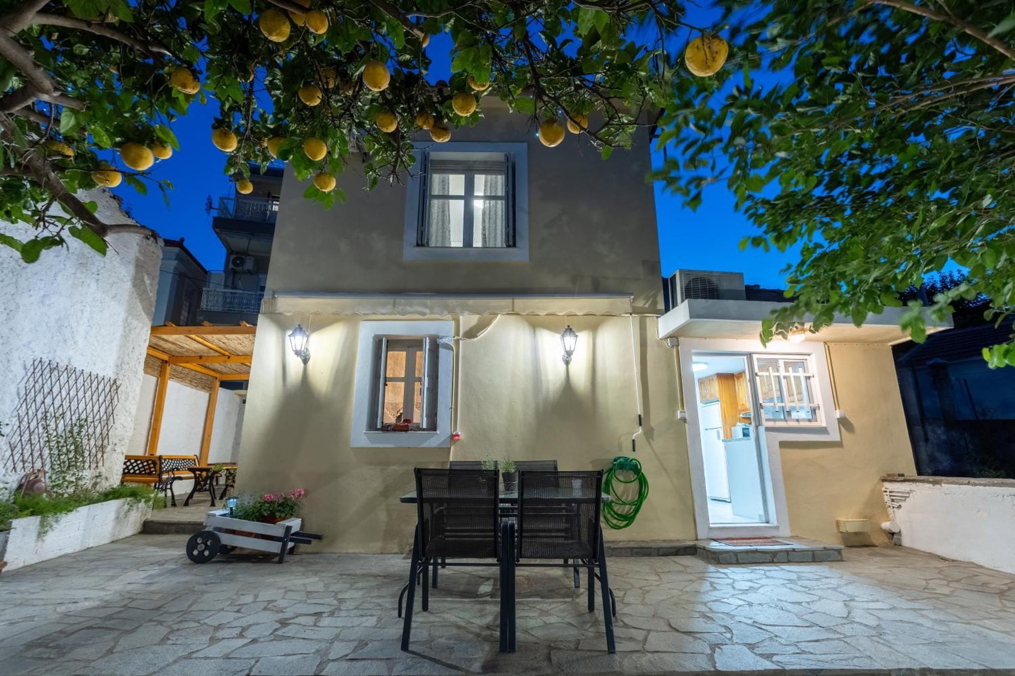 Spacious Home With Yard, Mytilene Lesvos מראה חיצוני תמונה